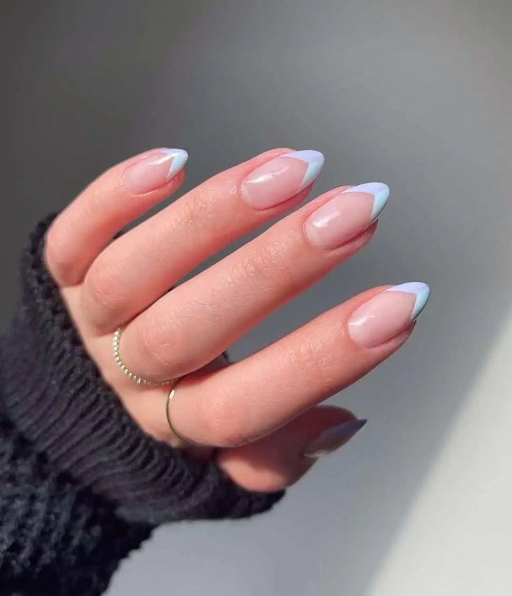 Minimalist Color Tips nail