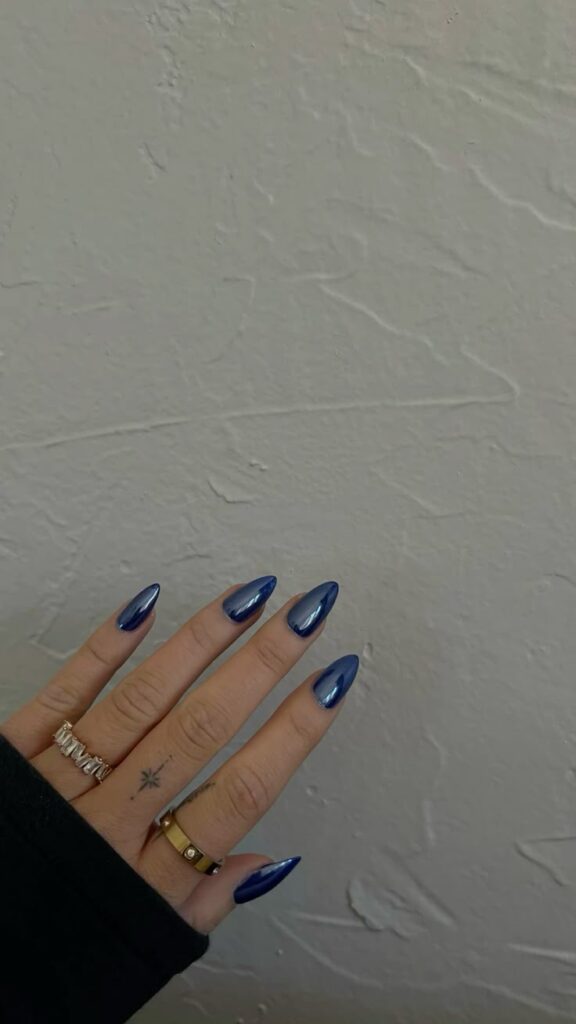 Navy Nails with a Chrome Effect