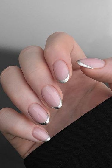 Metallic French Tips nail