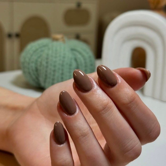 Warm Mocha Nails