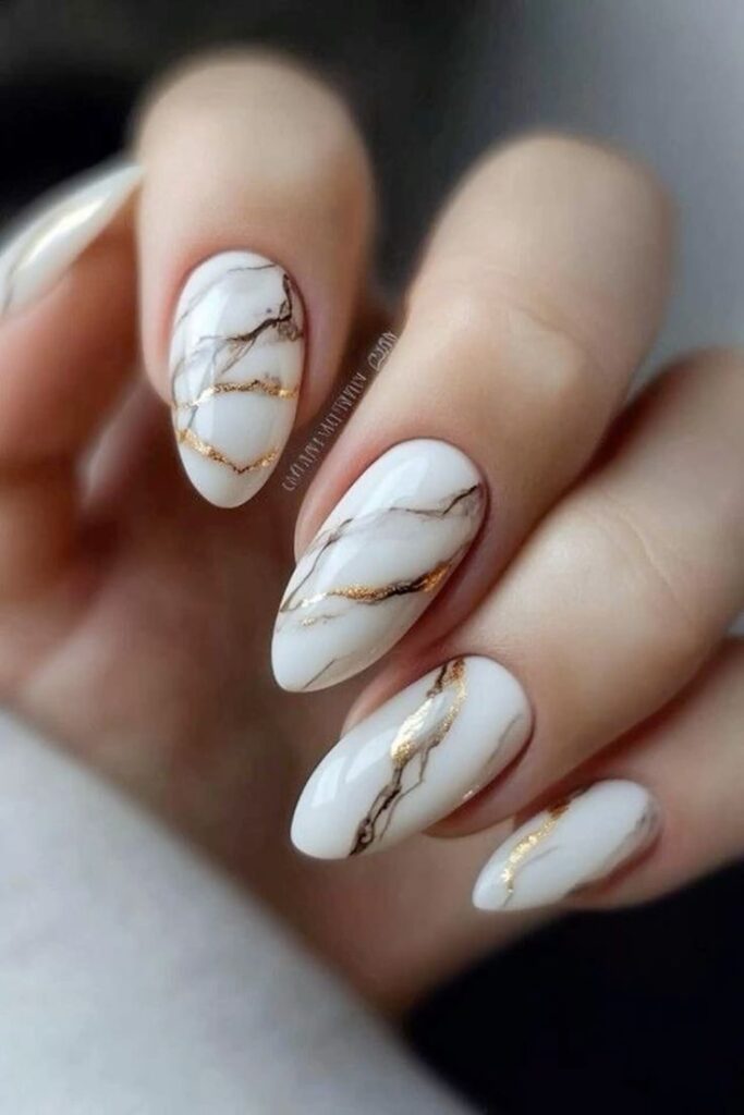 Marble Effect Nails for Elegant Style