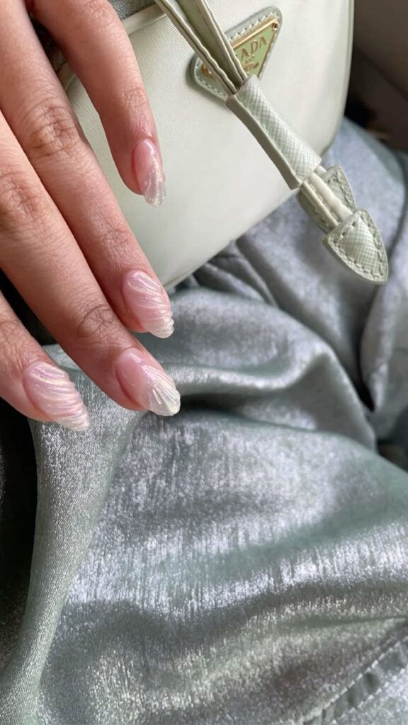 Mermaid Shell Nails
